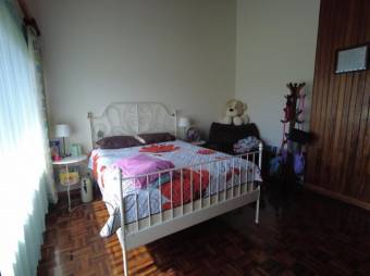 Venta de Excelente Casa en Vázquez de Coronado, San Isidro / Mls. 24-12 OFC JB
