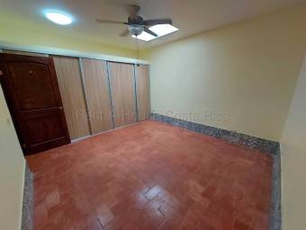 Se alquila casa en Ciudad Colón Mora 27-764
