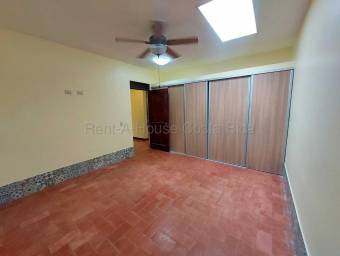 Se alquila casa en Ciudad Colón Mora 27-764
