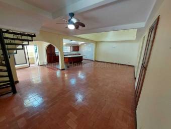 Se alquila casa en Ciudad Colón Mora 27-764