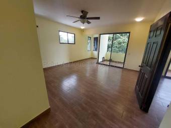 Se alquila casa en Ciudad Colón Mora 27-764