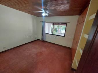 Se alquila casa en Ciudad Colón Mora 27-764