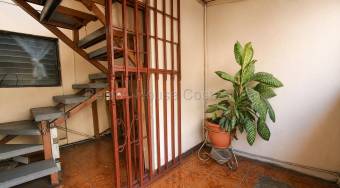 Se vende casa en Heredia Centro 27-356