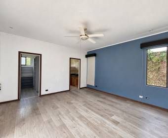 Casa de 1 planta en Lomas de Cariari, Heredia. Remate bancario.