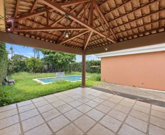 Casa de 1 planta en Lomas de Cariari, Heredia. Remate bancario.