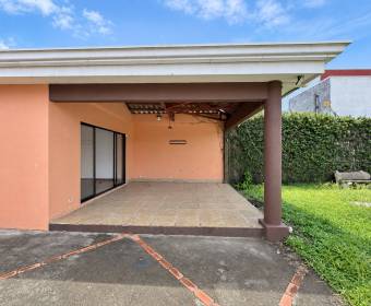 Casa de 1 planta en Lomas de Cariari, Heredia. Remate bancario.