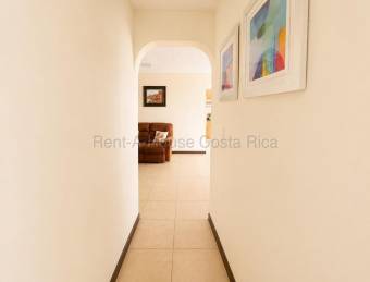 Se alquila apartamento amoblado en San Rafael Alajuela 27-398