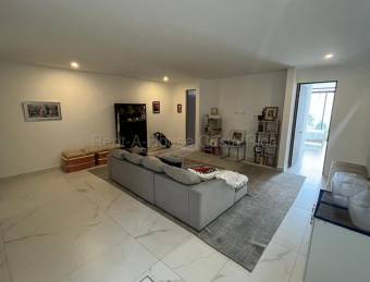 Se alquila casa en San Antonio Escazú 27-685