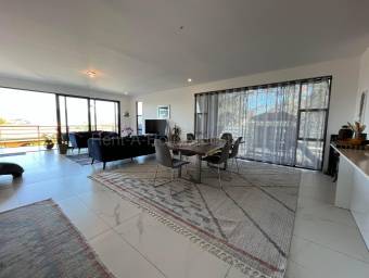 Se alquila casa en San Antonio Escazú 27-685