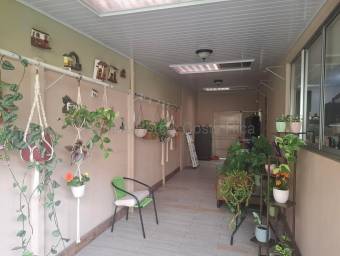 Se vende casa en Sabanilla Montes de Oca 27-778
