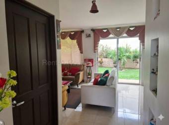 Se vende casa en Sabanilla Montes de Oca 27-778