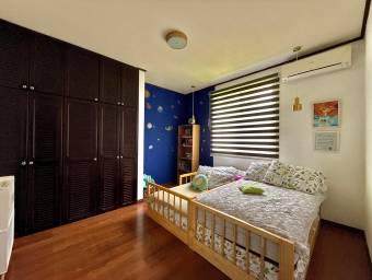 Venta de casa familiar en condominio con piscina en Piedades #26-773 GS