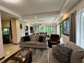 Venta de Casa en La Ribera de Belen. RAH 27-808