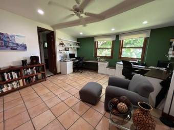 Venta de Estupenda Casa en Brasil, Santa Ana / Mls. 26-200 OFC JB