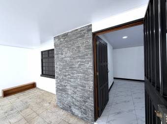 VENTA CASA DE UN NIVEL RENOVADA EN SABANILLA DE MONTES DE OCA CERCA DEL COLEGIO METODISTA 