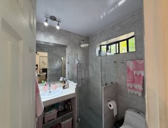 Venta de villa con 20 apartamentos y piscina en San Lorenzo de Heredia #26-545 GS
