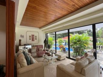 Venta de Magnifica Casa en Flores, Heredia / MLs. 26-545 OFC JB