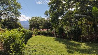 SE VENDE LOTE LISTO PARA CONSTRUIR RODEADO DE NATURALEZA Y A 10 MINUTOS DEL CENTRO