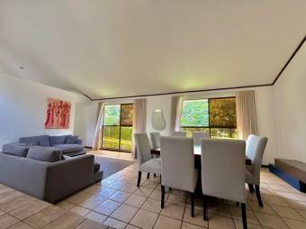 Venta de Encantadora Casa en Piedades, Santa Ana / Mls. 26-773 OFC JB
