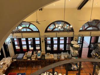 Venta de edificio comercial con salones de eventos en Heredia #27-646 GS
