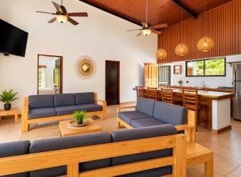 Casa vacacional con piscina privada cerca de Tamarindo Casa vacacional con piscina privada cerca de Tamarindo