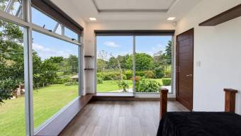 Venta de Casa de Lujo AMUEBLADA en San Rafael de Heredia. RAH 27-820