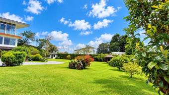 Venta de Casa de Lujo AMUEBLADA en San Rafael de Heredia. RAH 27-820