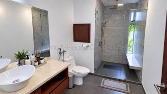 Venta de Casa de Lujo AMUEBLADA en San Rafael de Heredia. RAH 27-820