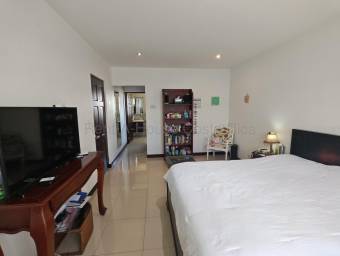 Venta de casa moderna con patio y vistas en Moravia #26-1886 GS