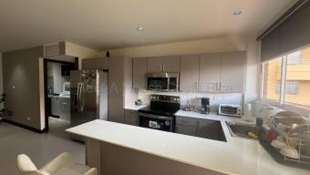 Alquiler de apartamento moderno amoblado con balcón y vistas #27-796 GS
