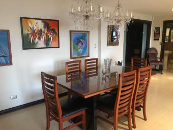 Venta de apartamento moderno con excelentes vistas en San Rafael de Escazú #27-799 GS