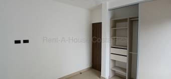 Alquiler de casa moderna en condominio en Guachipelín de Escazú #27-815 GS