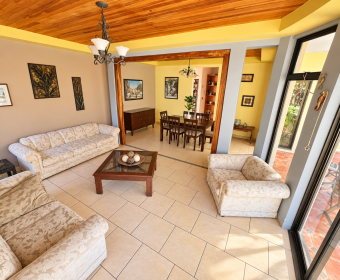 Casa a la venta en Santa Ana