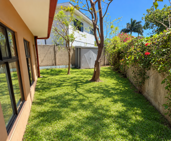 Casa a la venta en Santa Ana