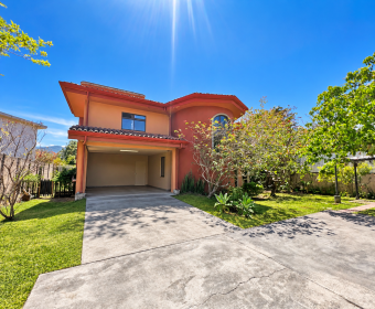 Casa a la venta en Santa Ana