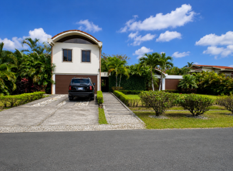 Casa de 2 plantas en alquiler y en venta en Ciudad Hacienda Los Reyes