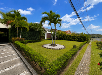 Casa de 2 plantas en alquiler y en venta en Ciudad Hacienda Los Reyes