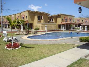 TERRAQUEA Beautiful house in Hacienda Imperial condominium located 2 km north of the walmart