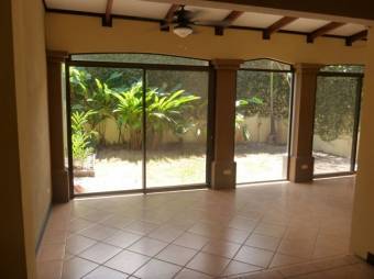 TERRAQUEA Hermosa y cómoda Casa en Exclusivo Condominio a sólo 3 kms de Liberia