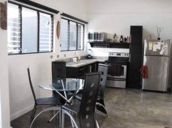 se renta apartament con mucho patio  ideal para los amantes de los animales 19-1364