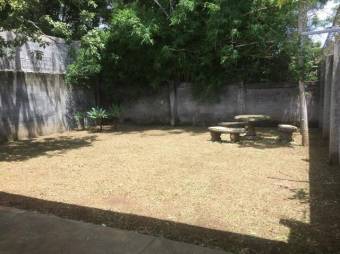 propiedad espaciosa con mucho patio ideal para los amantes de los animales en ganga 19.1364