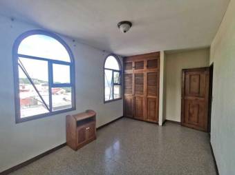 Se renta excelente apartamento en Escazú centro inmejorable precio 19-1333