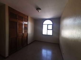 Se renta excelente apartamento en Escazú centro inmejorable precio 19-1333