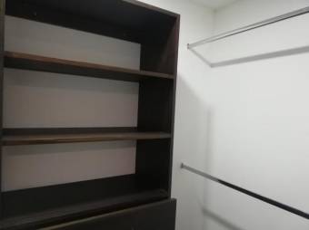 Hermoso e impecable apartamento, nuevo, amplio e iluminado 19-1271