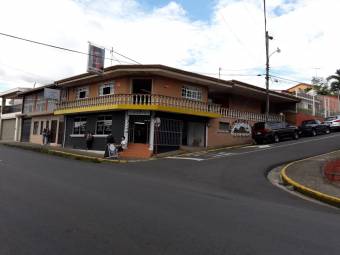 Locales Comerciales Esquineros en San Pedro de Poás	