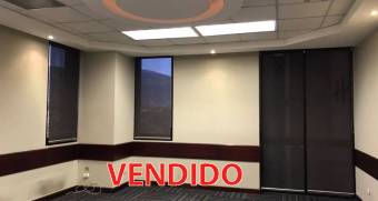 Alquiler oficina Santa Ana 540m2 en oficentro (O-631)
