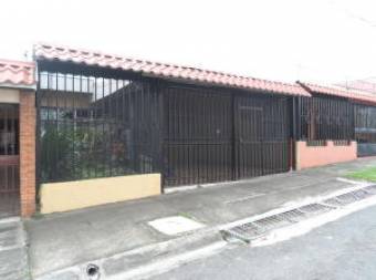 Venta de amplia casa en SF Dos Ríos #20-282