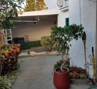 RS Vende Amplia casa Estilo Colonial en San Pablo Heredia Listing 19-61