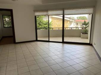 se vende apartamento en santa ana centro 20-2142