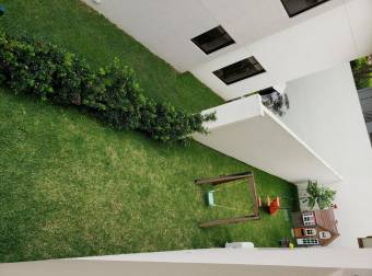 Venta de Casa en Escazú, arquitectura moderna.20-686a